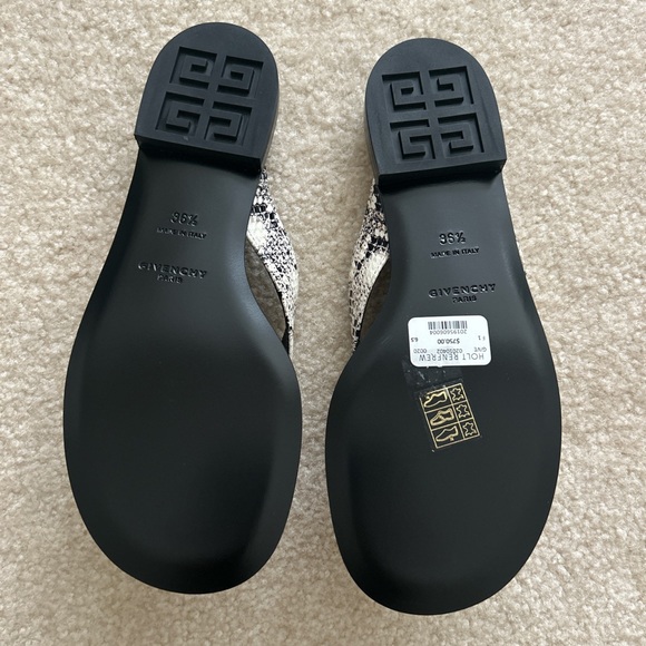 BNWB GIVENCHY G Chain Snake-Embossed Leather Thong Sandals Size IT36.5 women’s - Picture 2 of 4